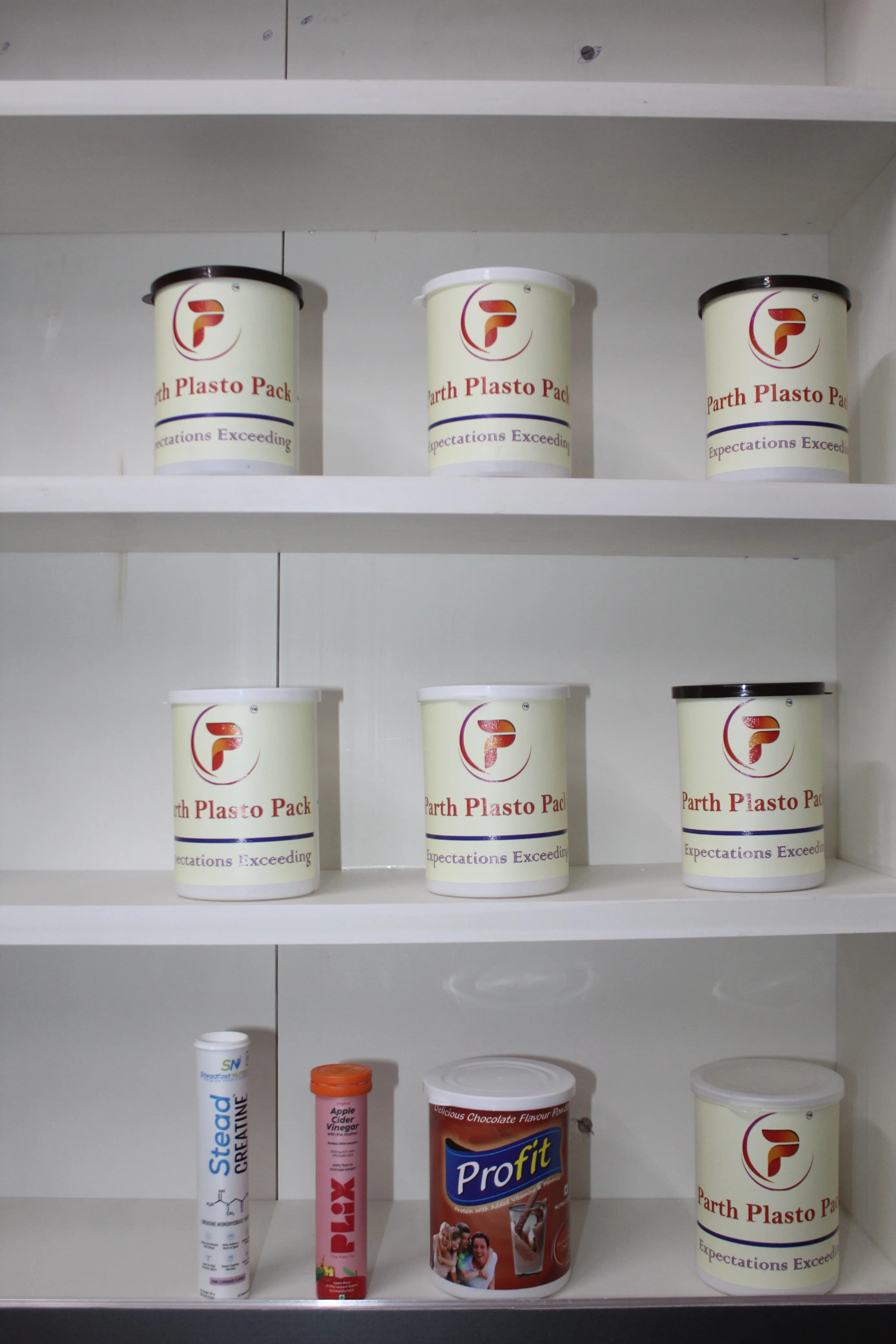 Powder Containers